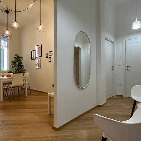 Porta Nova, By Short Holidays *