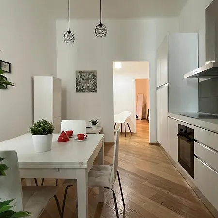 Porta Nova, By Short Holidays *