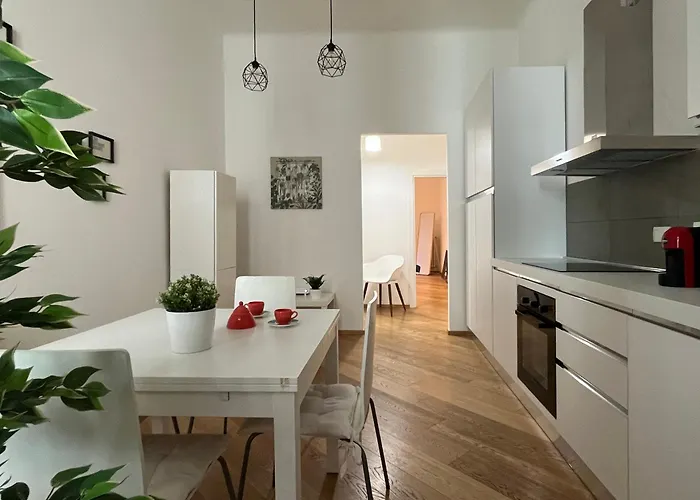 Porta Nova, By Short Holidays *