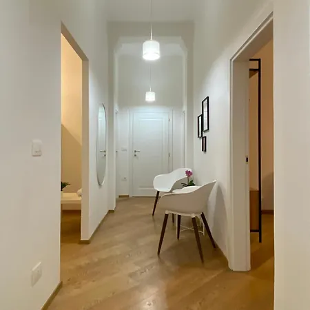 Porta Nova, By Short Holidays